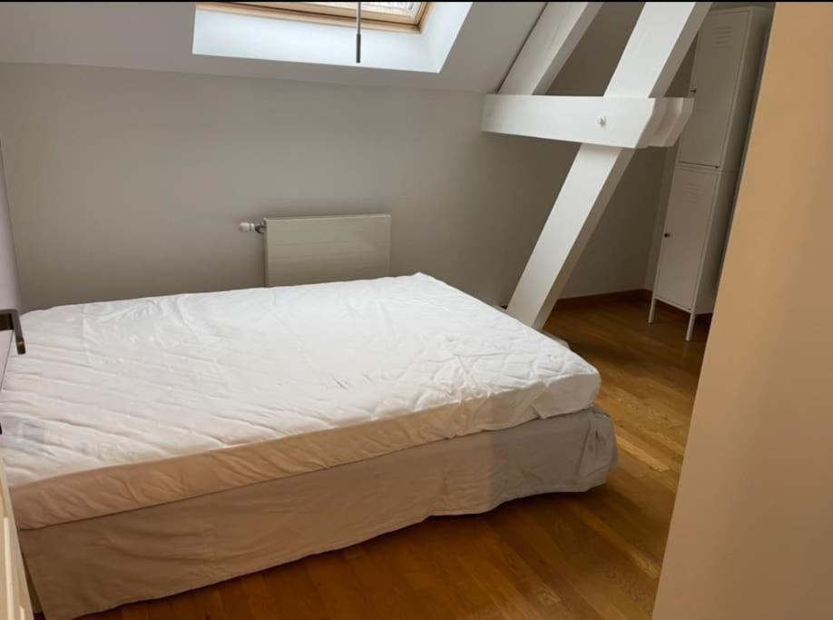 Appartement A Beaune Avec Parking Exteriör bild